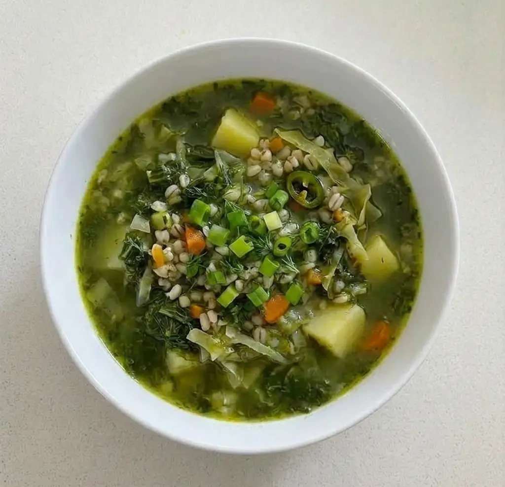 Зелений борщ із кропиви